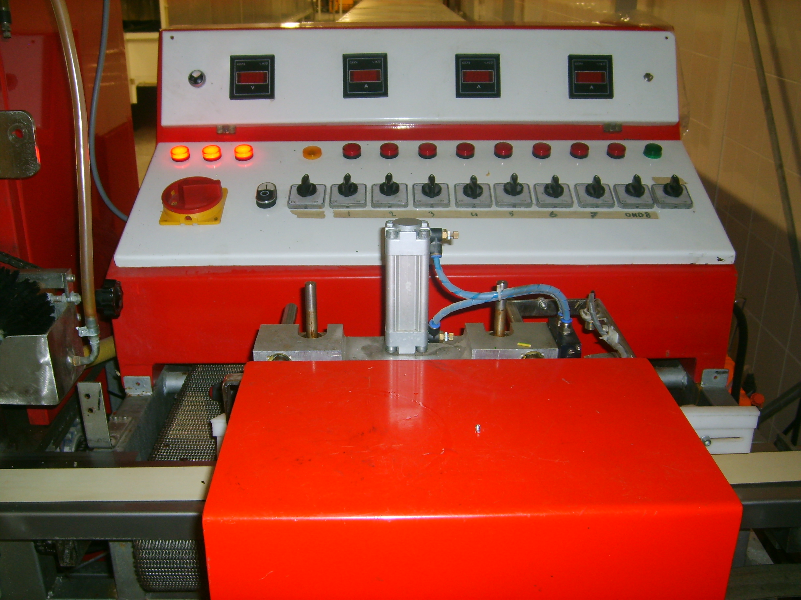 C Tipi Yarı Otomatik Küp Şeker Makinesi