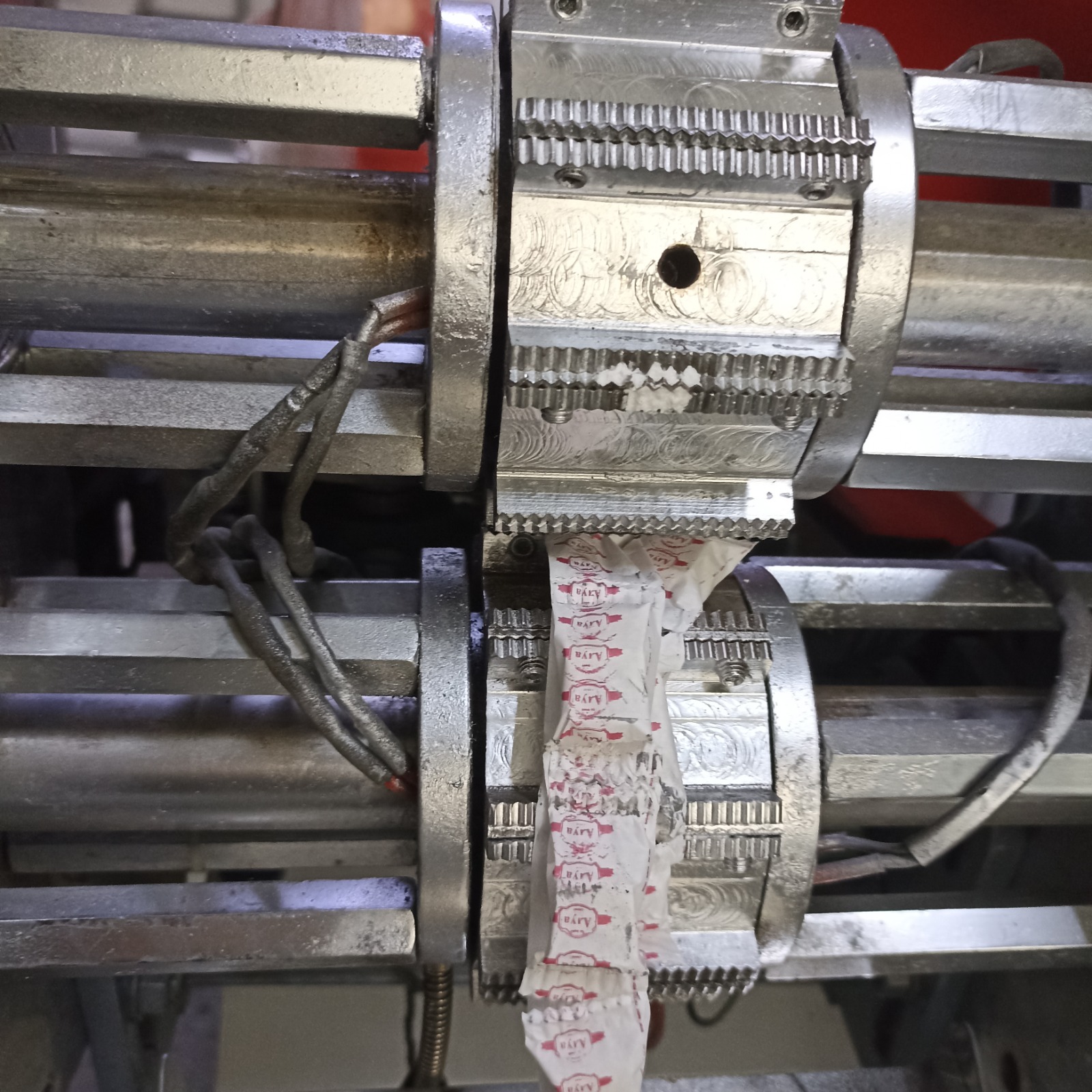 Kağıt Bardak Makinesi